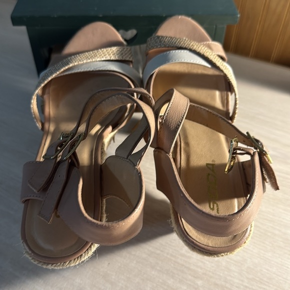 Soda Wicker Basket Weave Platform Wedge Strappy Sandals - Picture 6 of 8